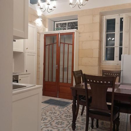 Charming Town House In Cospicua, Valperga Rooms 외부 사진