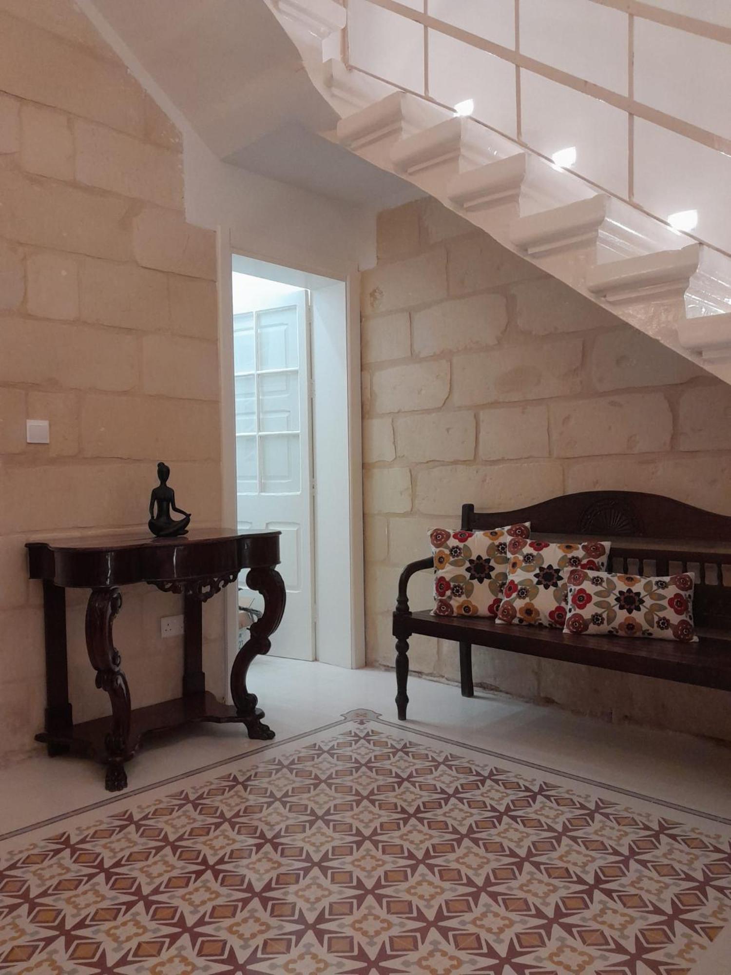 Charming Town House In Cospicua, Valperga Rooms 외부 사진